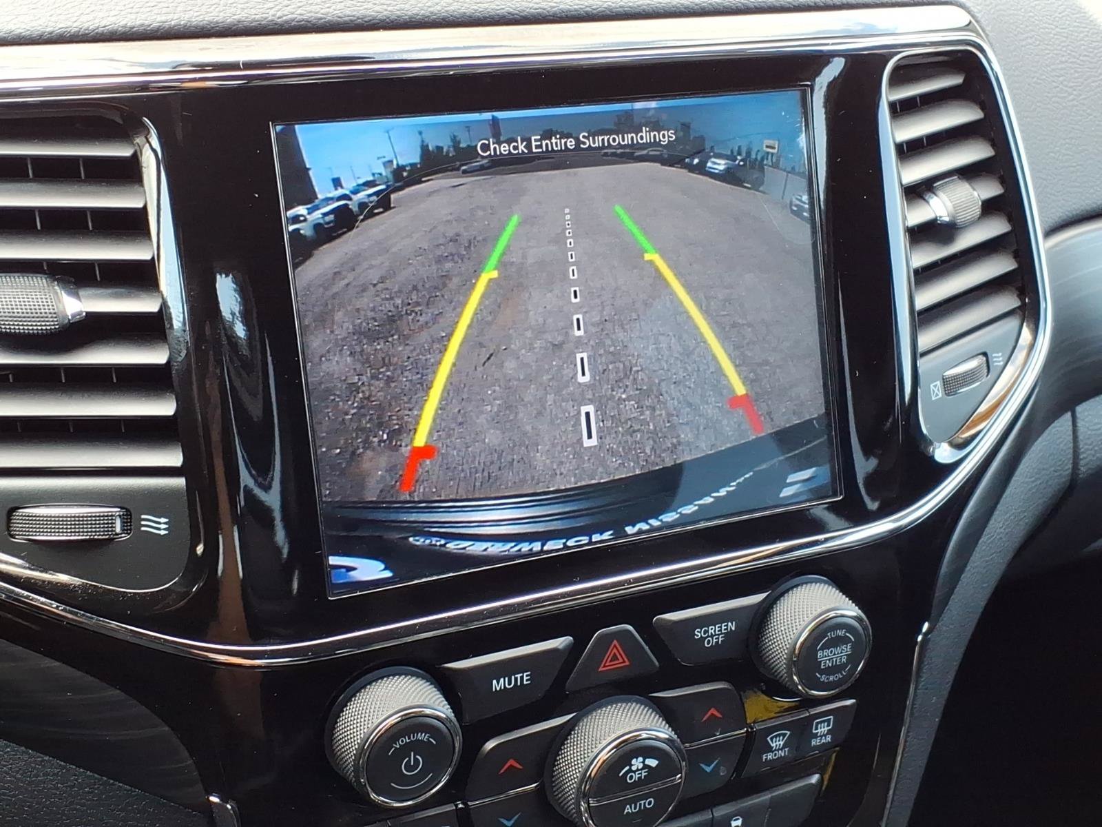 Used 2020 Jeep Grand Cherokee Altitude AWD/4WD image 24