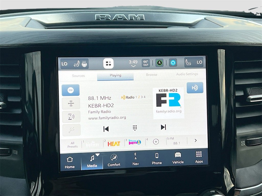 Used 2024 RAM 1500 Laramie image 15