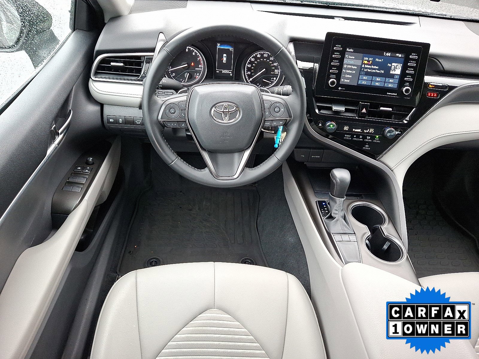 Used 2023 Toyota Camry SE image 15