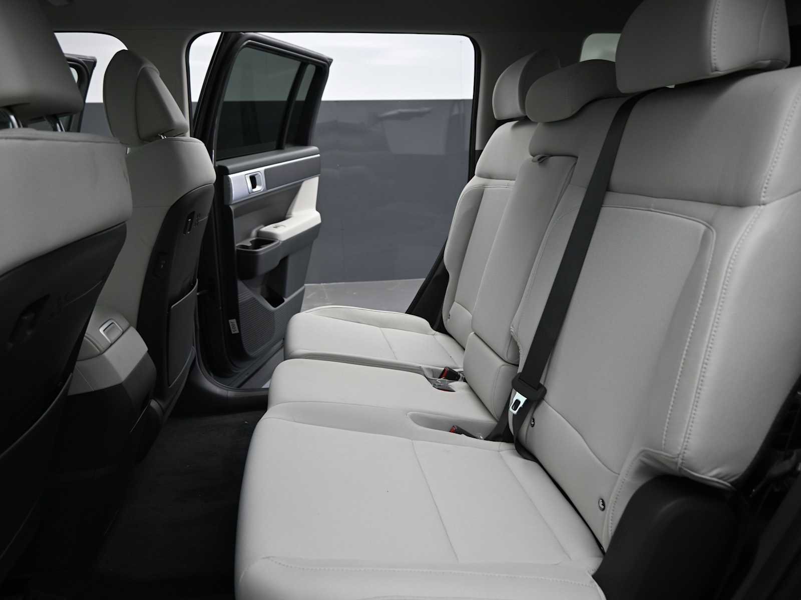 New 2026 Hyundai Santa Fe SE image 14