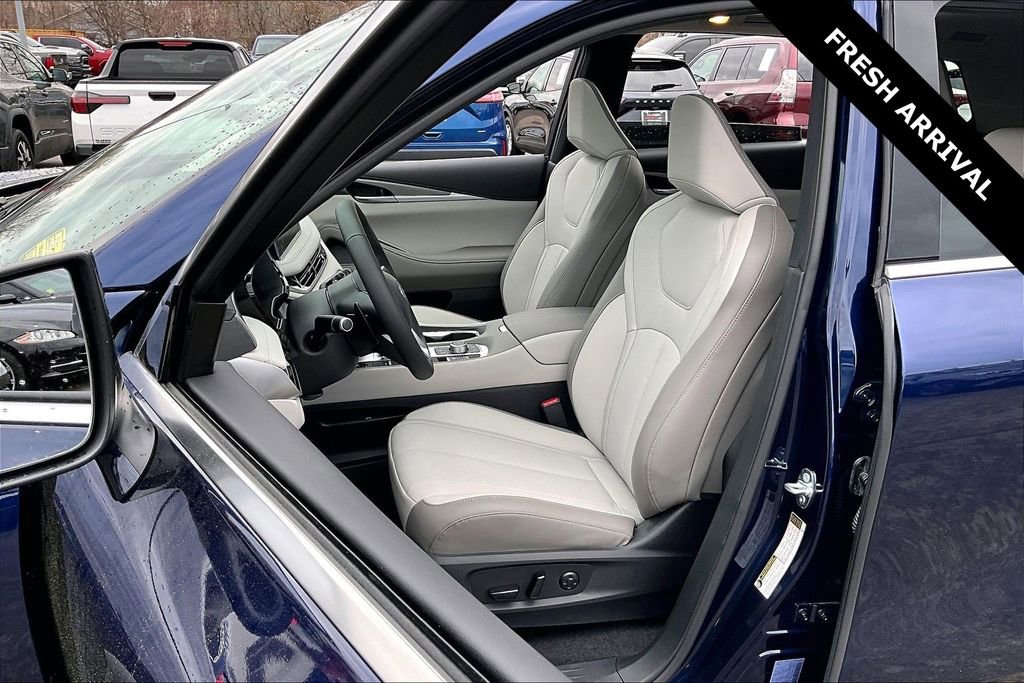 Used 2026 INFINITI QX60 Pure w/ Cargo Package image 20