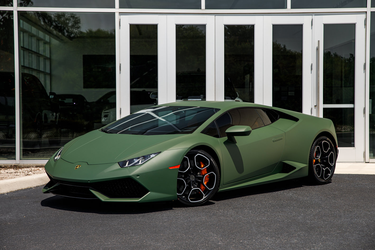 Used 2017 Lamborghini Huracan LP 610-4 AWD/4WD image 3