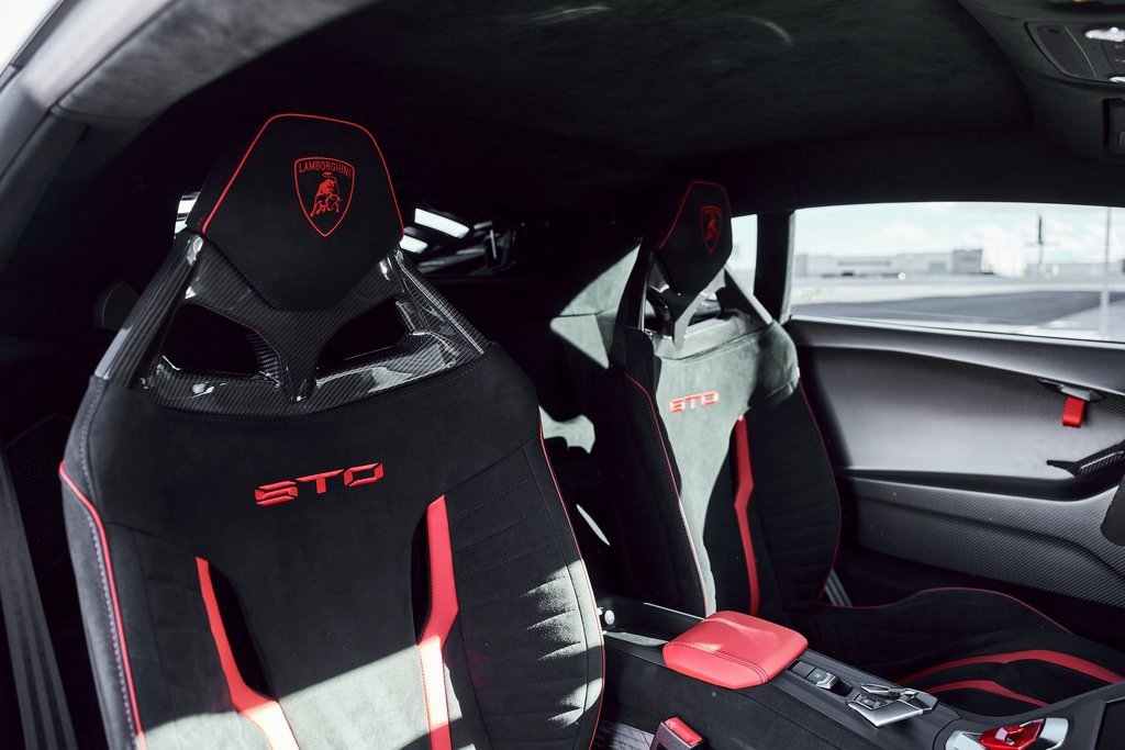 Used 2023 Lamborghini Huracan STO image 48