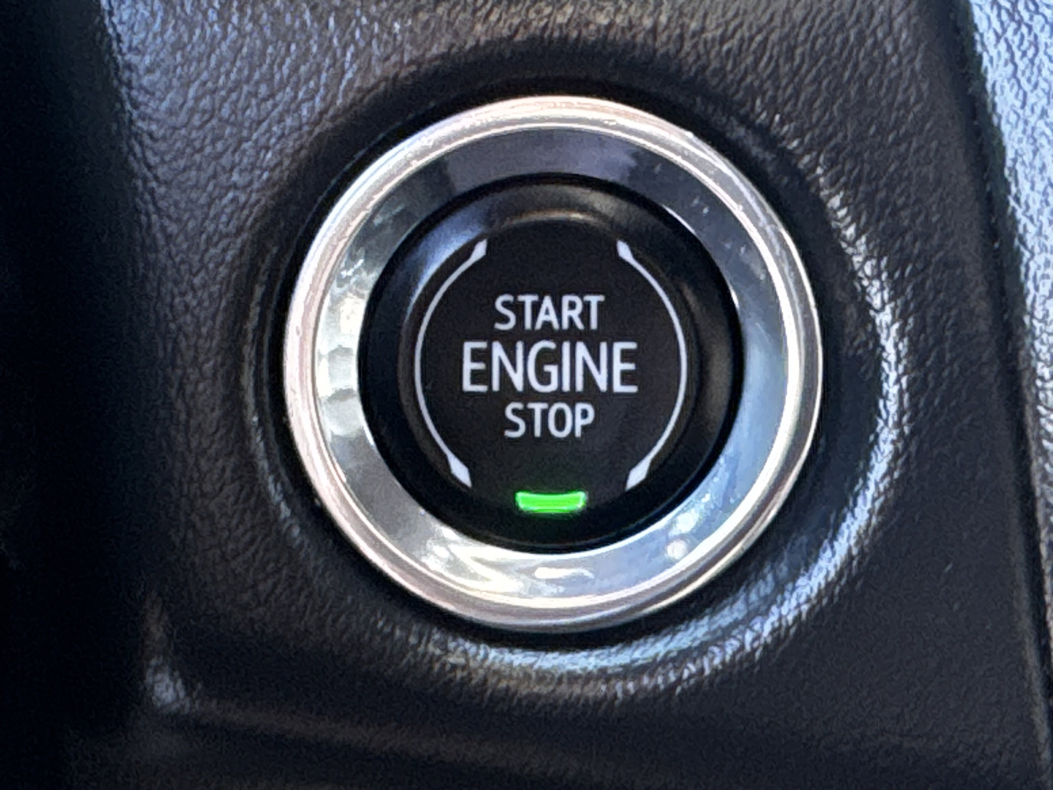 Used 2023 Chevrolet Suburban Premier image 23