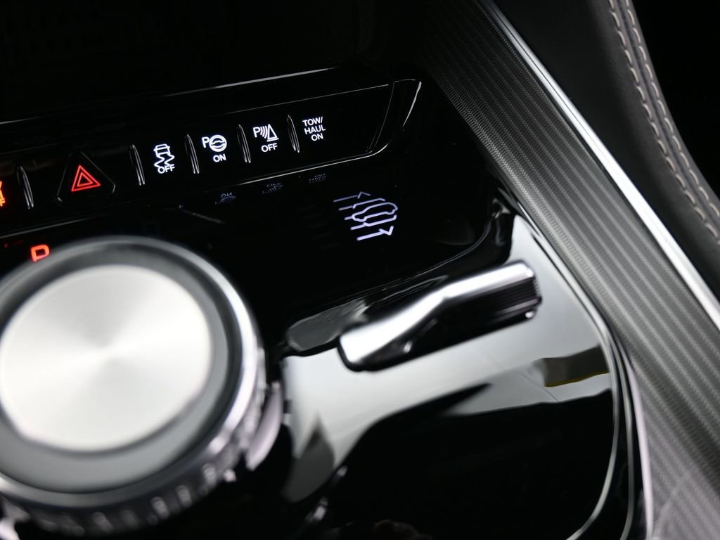 New 2026 Jeep Grand Wagoneer L Summit image 22