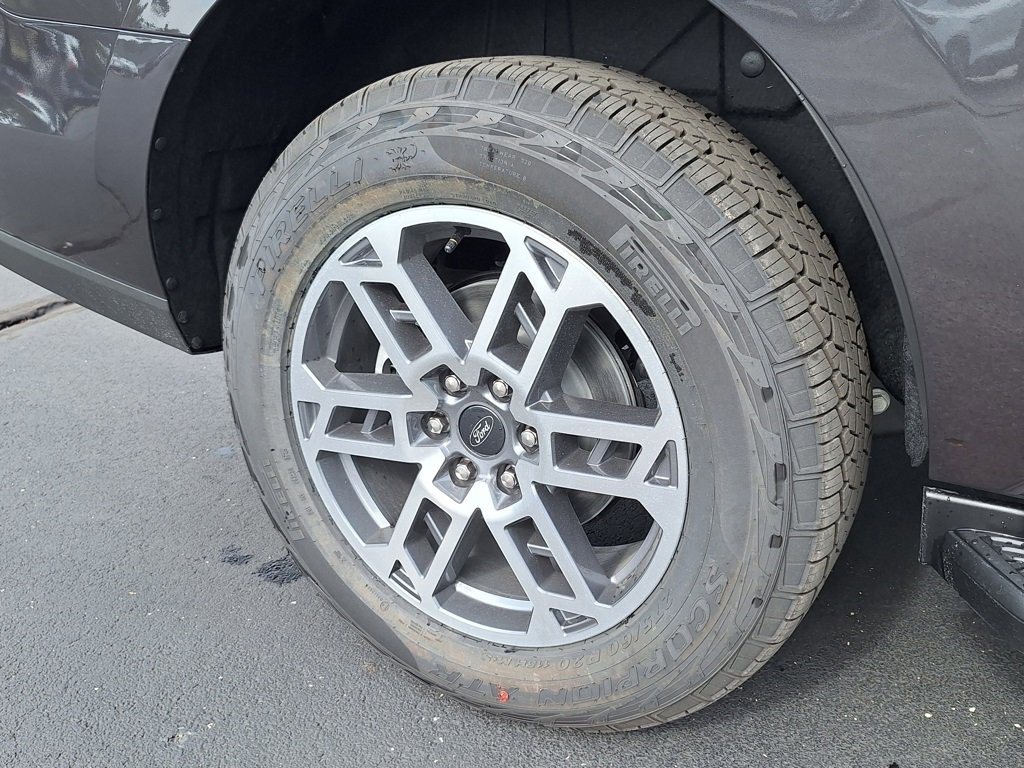 New 2025 Ford Expedition Active image 25