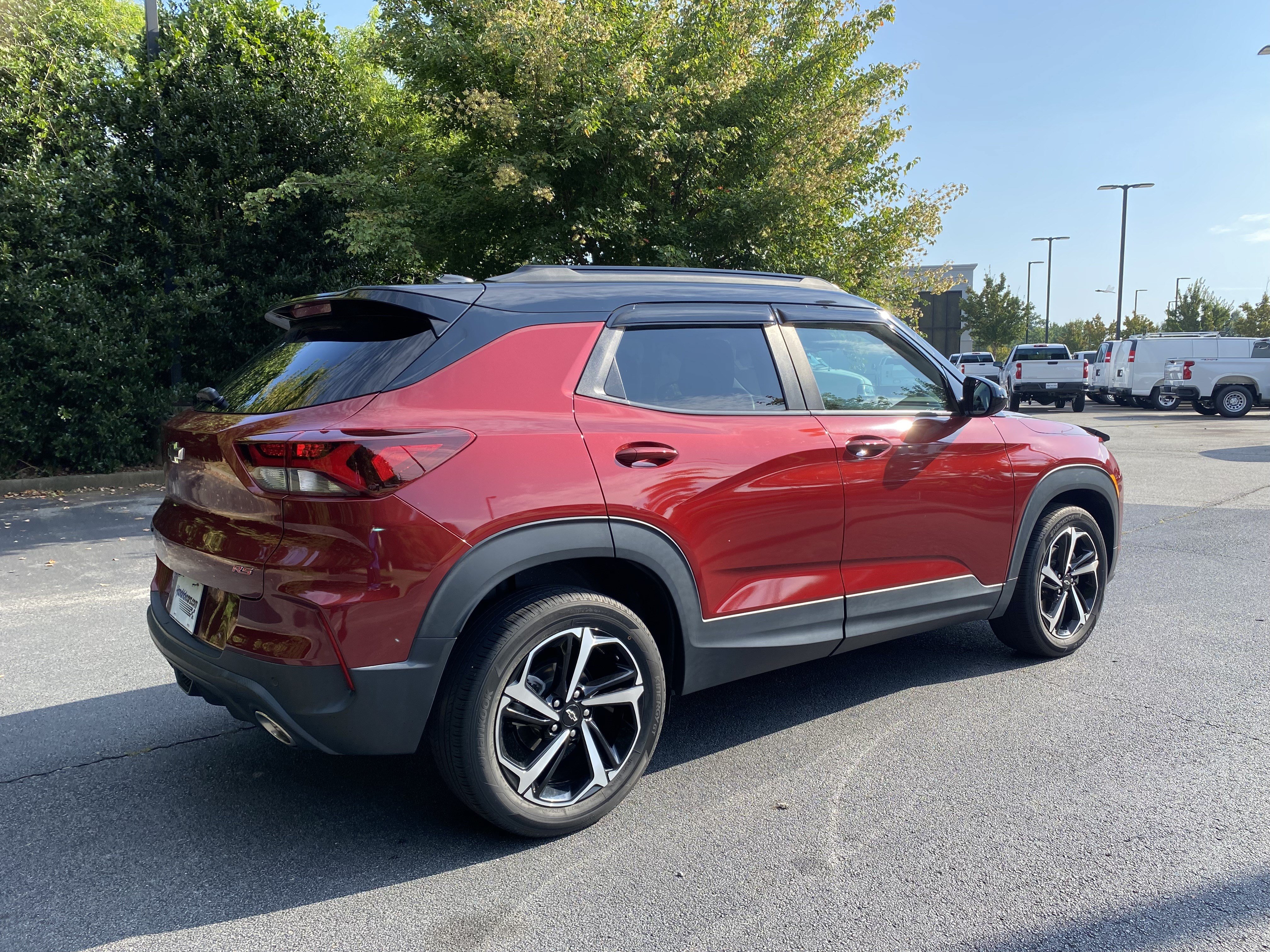 Used 2022 Chevrolet TrailBlazer RS w/ Convenience Package FWD image 9