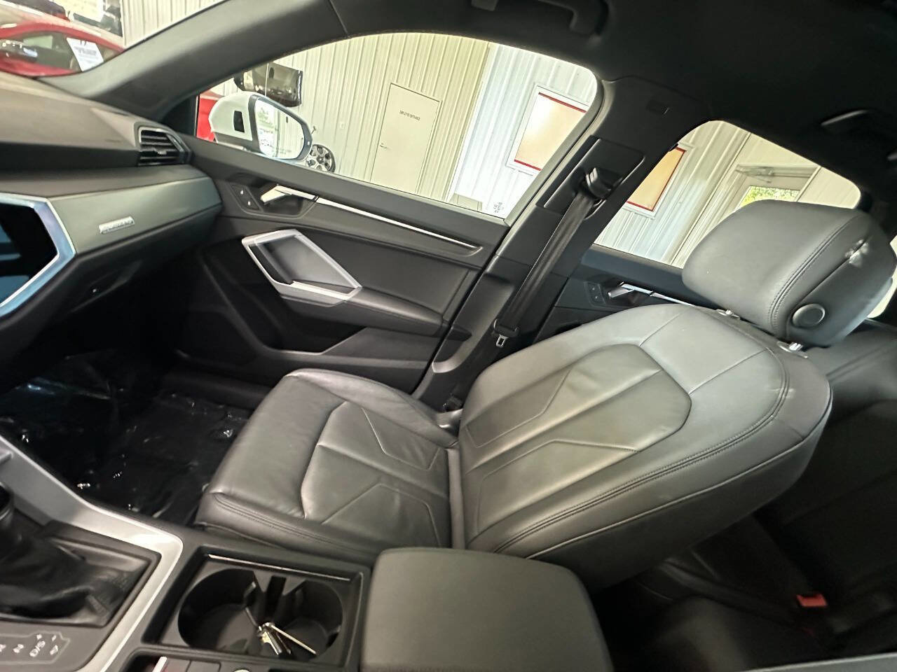 Used 2023 Audi Q3 2.0T Premium image 45