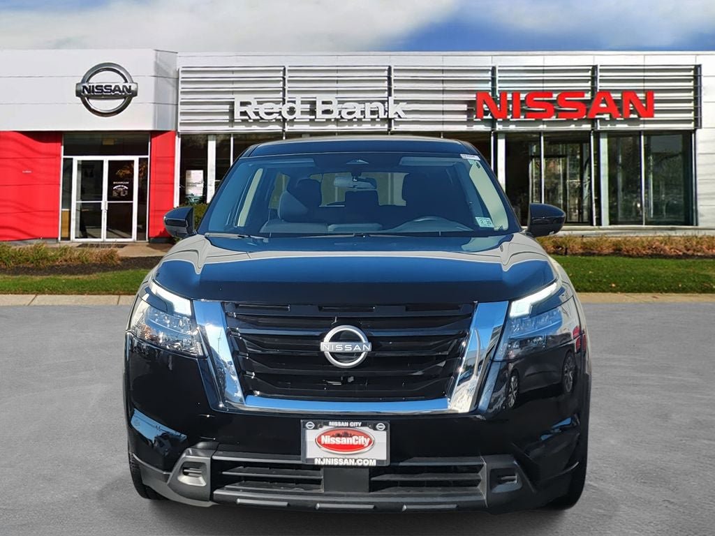Certified 2025 Nissan Pathfinder S w/ Cargo Package image 2