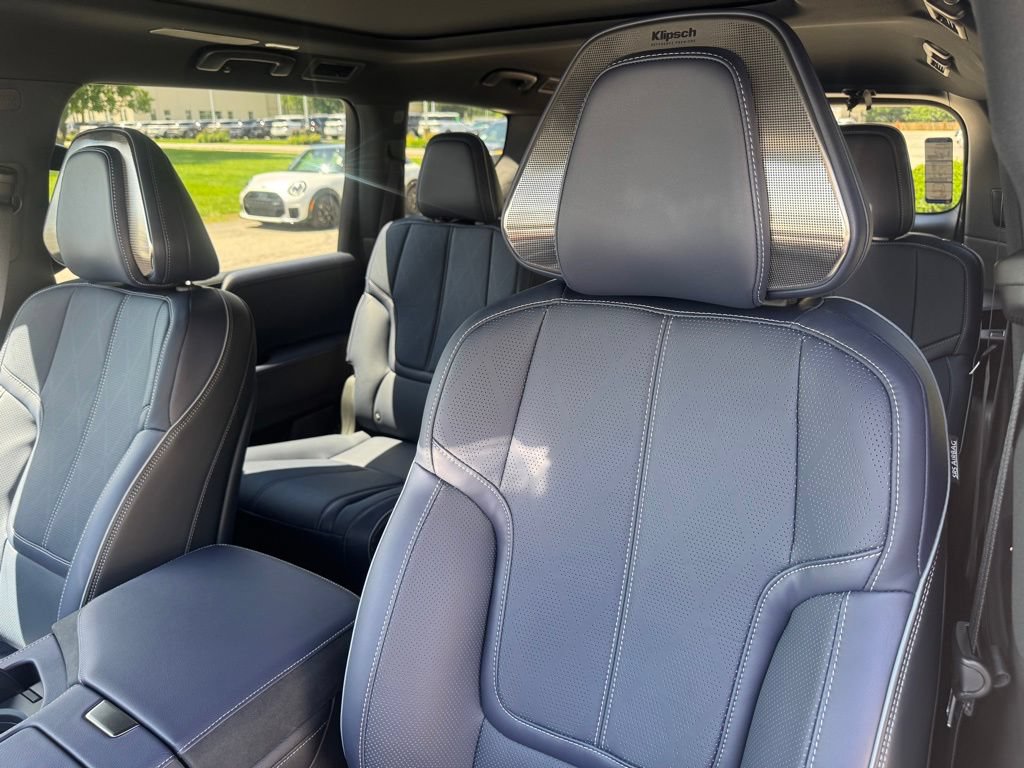 New 2026 INFINITI QX80 4WD image 11