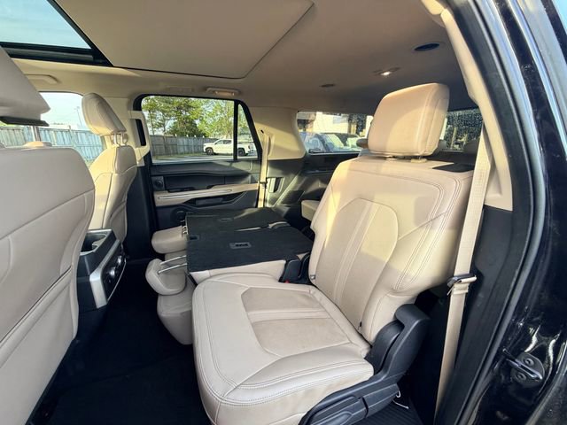 Used 2024 Ford Expedition Max Limited image 16