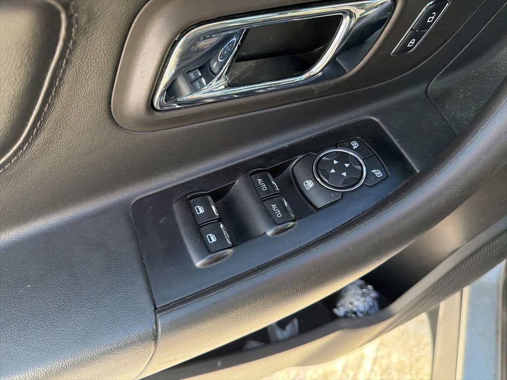 Used 2016 Ford Taurus Limited w/ Driver Assist Package image 13