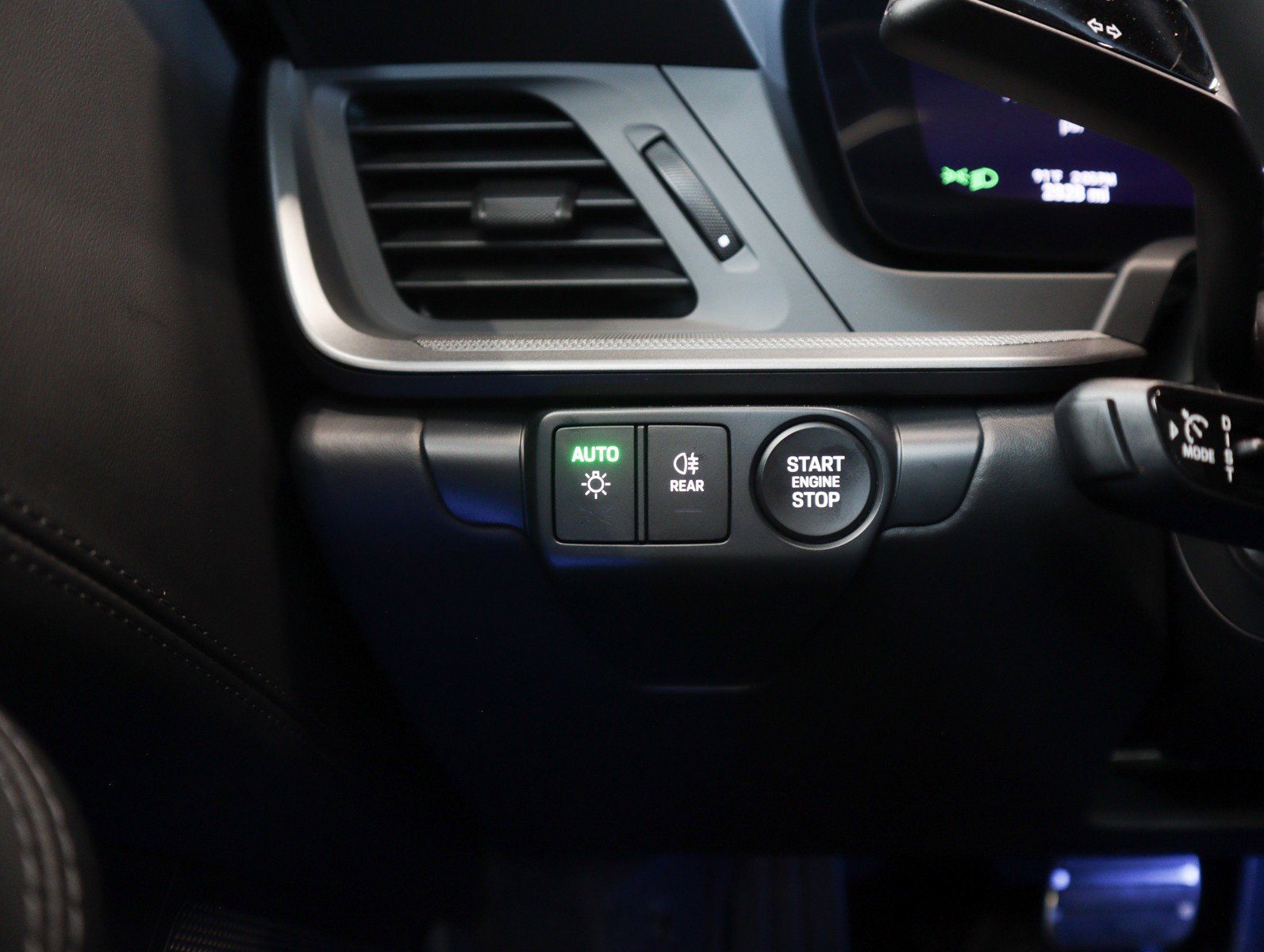 Certified 2025 Porsche 911 Carrera image 22