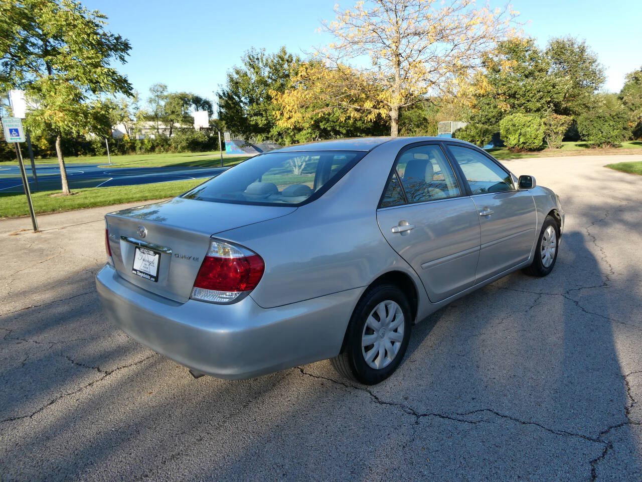 Used 2005 Toyota Camry LE FWD image 5