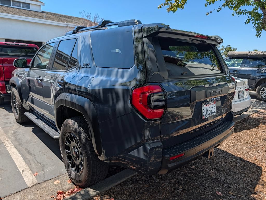 Used 2025 Toyota 4Runner TRD Off-Road Premium AWD/4WD image 4