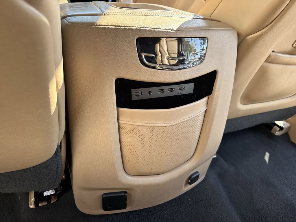 Used 2019 Cadillac Escalade Platinum w/ Escalade Sport Edition image 37