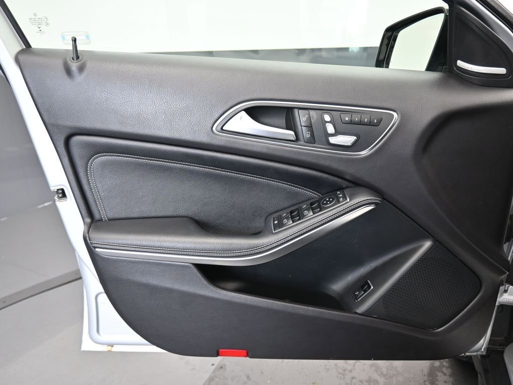 Used 2019 Mercedes-Benz GLA 250 4MATIC image 9
