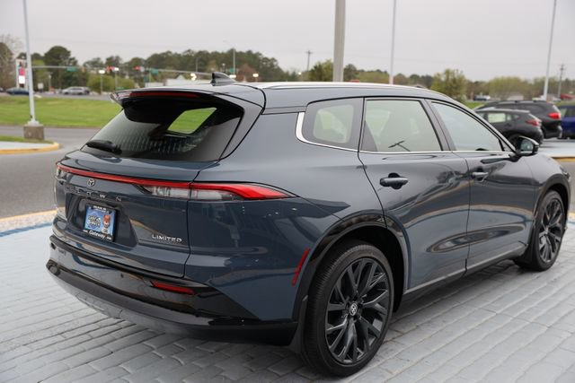 Used 2025 Toyota Crown Signia w/ Advanced Technology Package AWD/4WD image 5