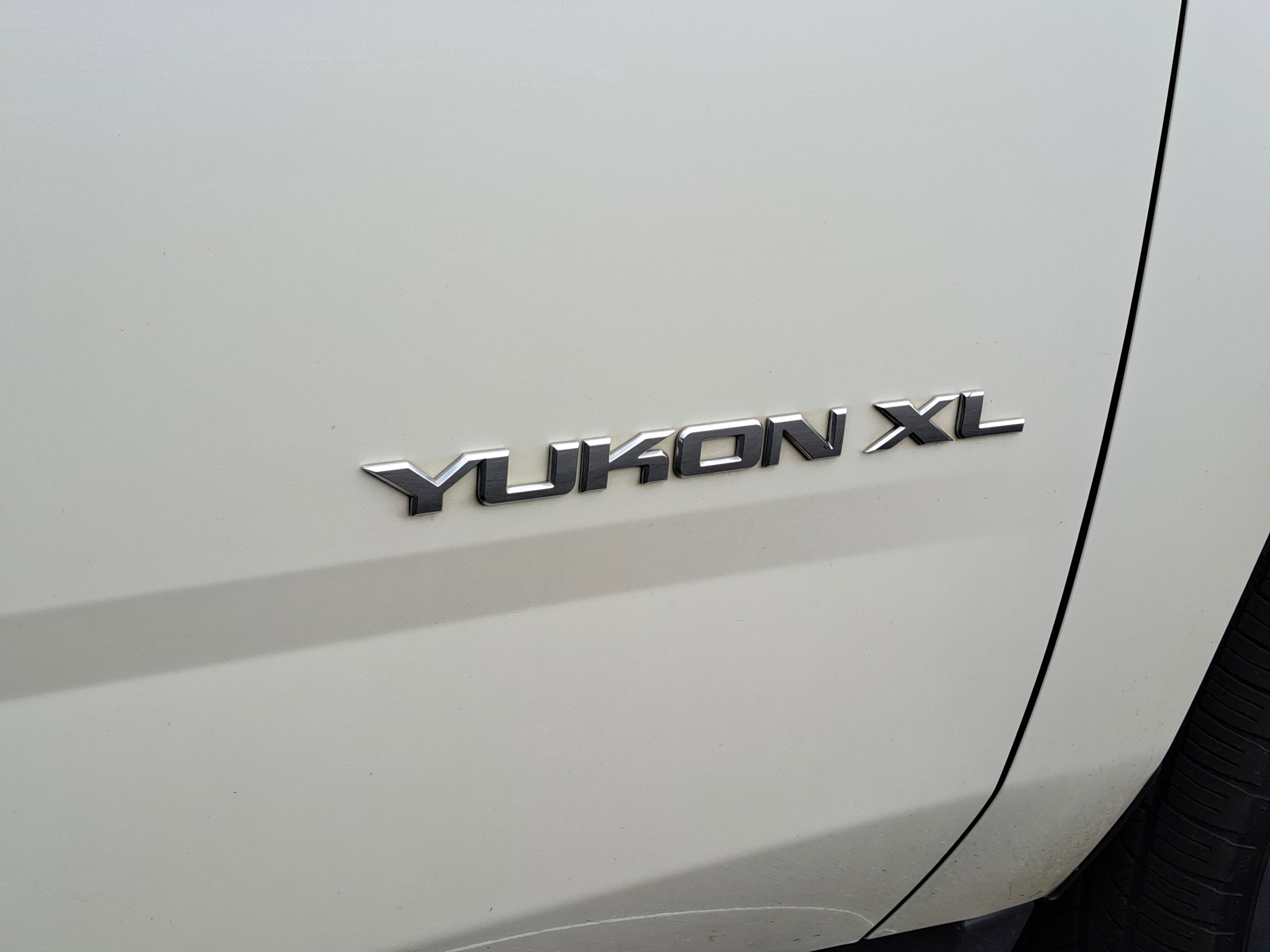 Used 2015 GMC Yukon XL SLT w/ Open Road Package image 5