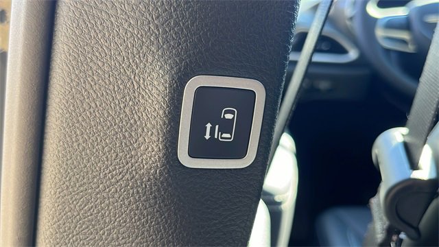 New 2025 Chrysler Pacifica Select image 42
