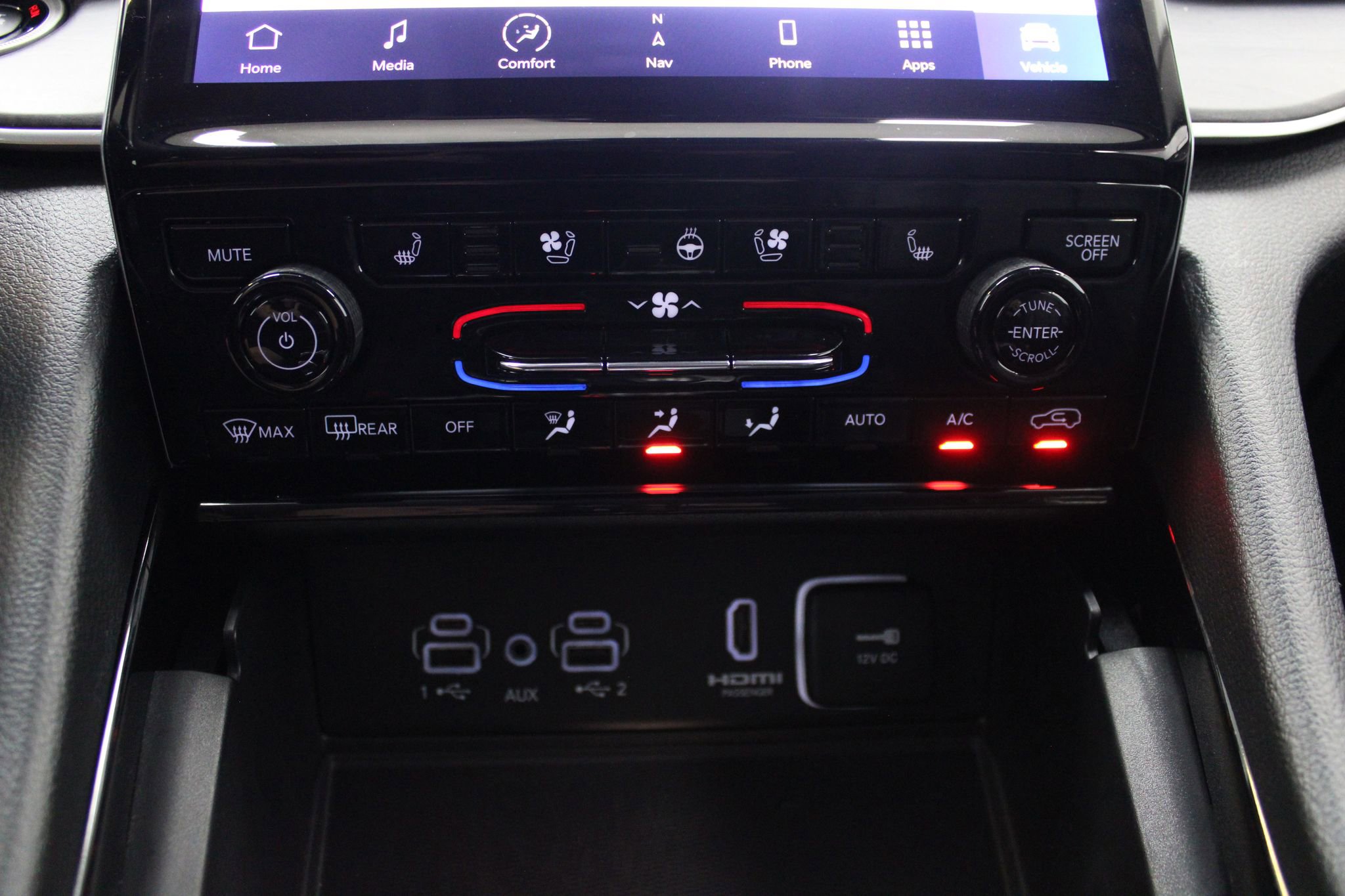 Used 2023 Jeep Grand Cherokee 4WD 4xe w/ Luxury Tech Group II image 33