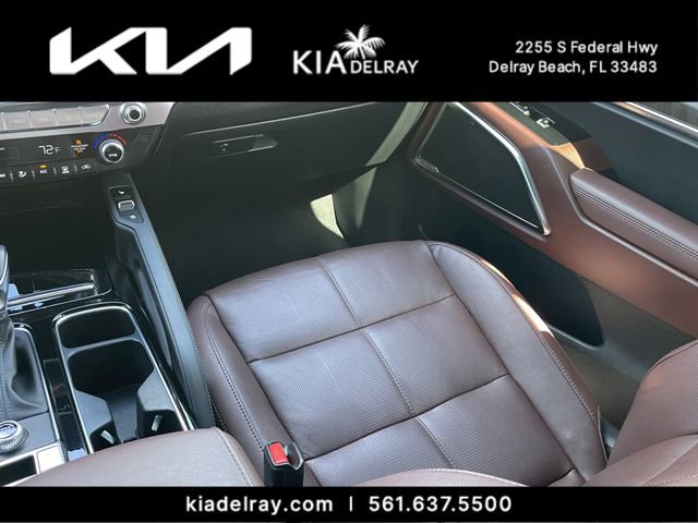Used 2024 Kia Telluride SX w/ Towing Package FWD image 14