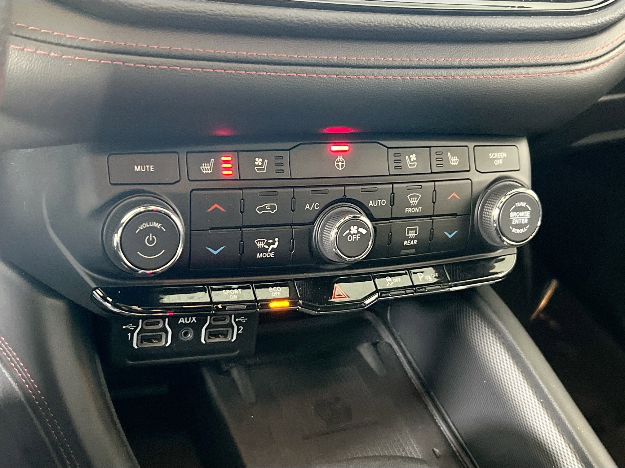 Used 2022 Dodge Durango R/T w/ Blacktop Package image 16