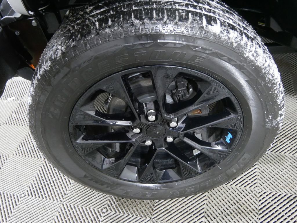 Used 2023 Jeep Wrangler Unlimited Sahara w/ Cold Weather Group image 10