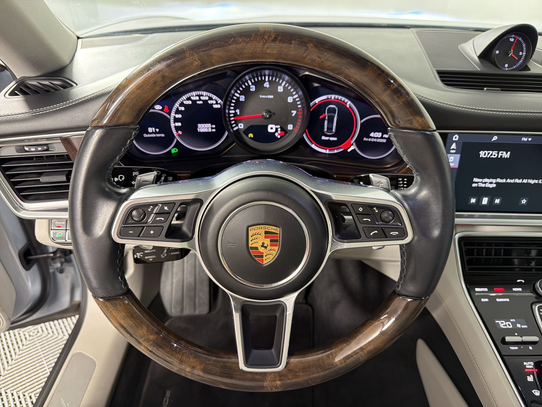 Certified 2018 Porsche Panamera image 18