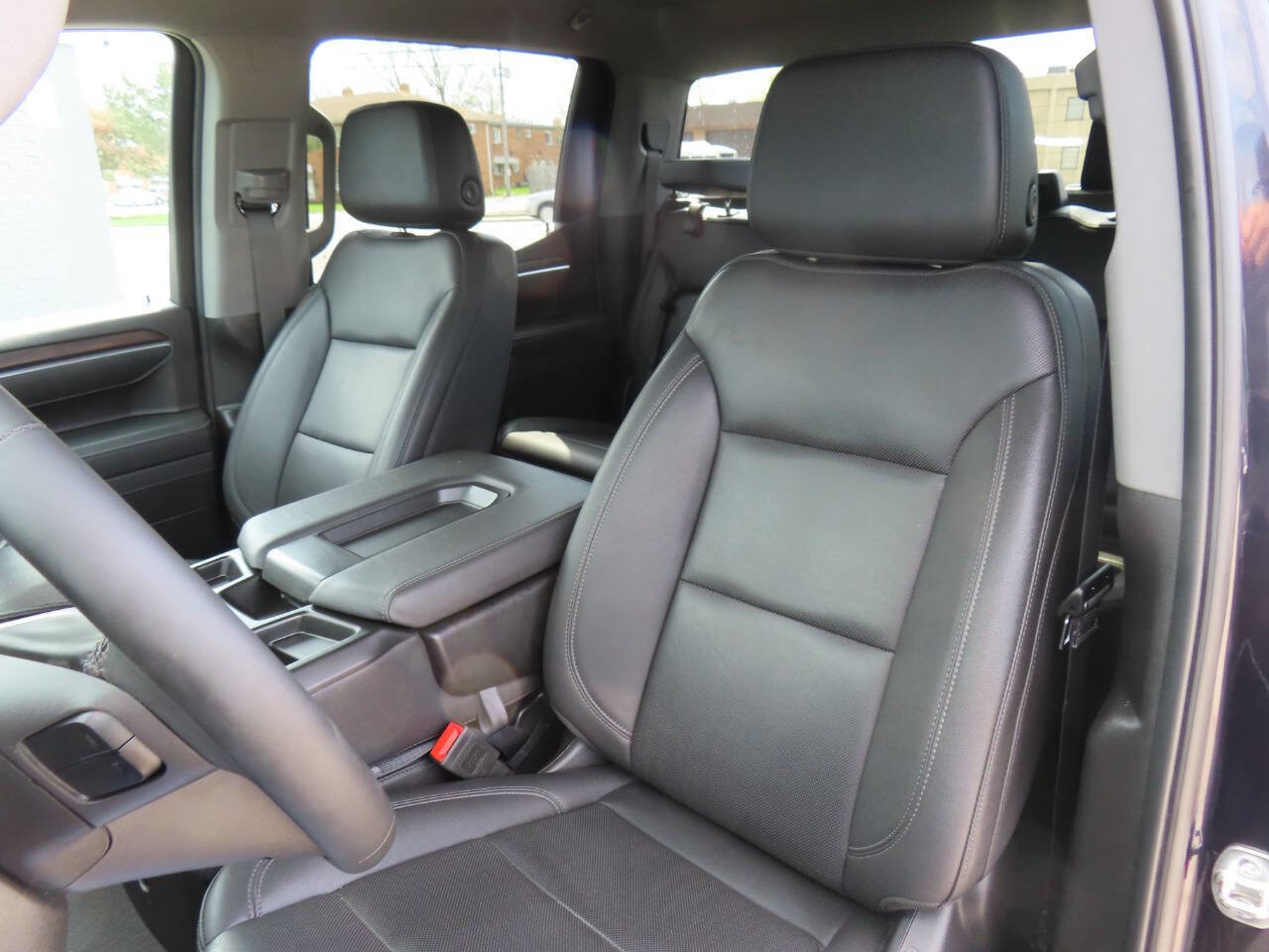 Used 2025 GMC Sierra 1500 SLT AWD/4WD image 43