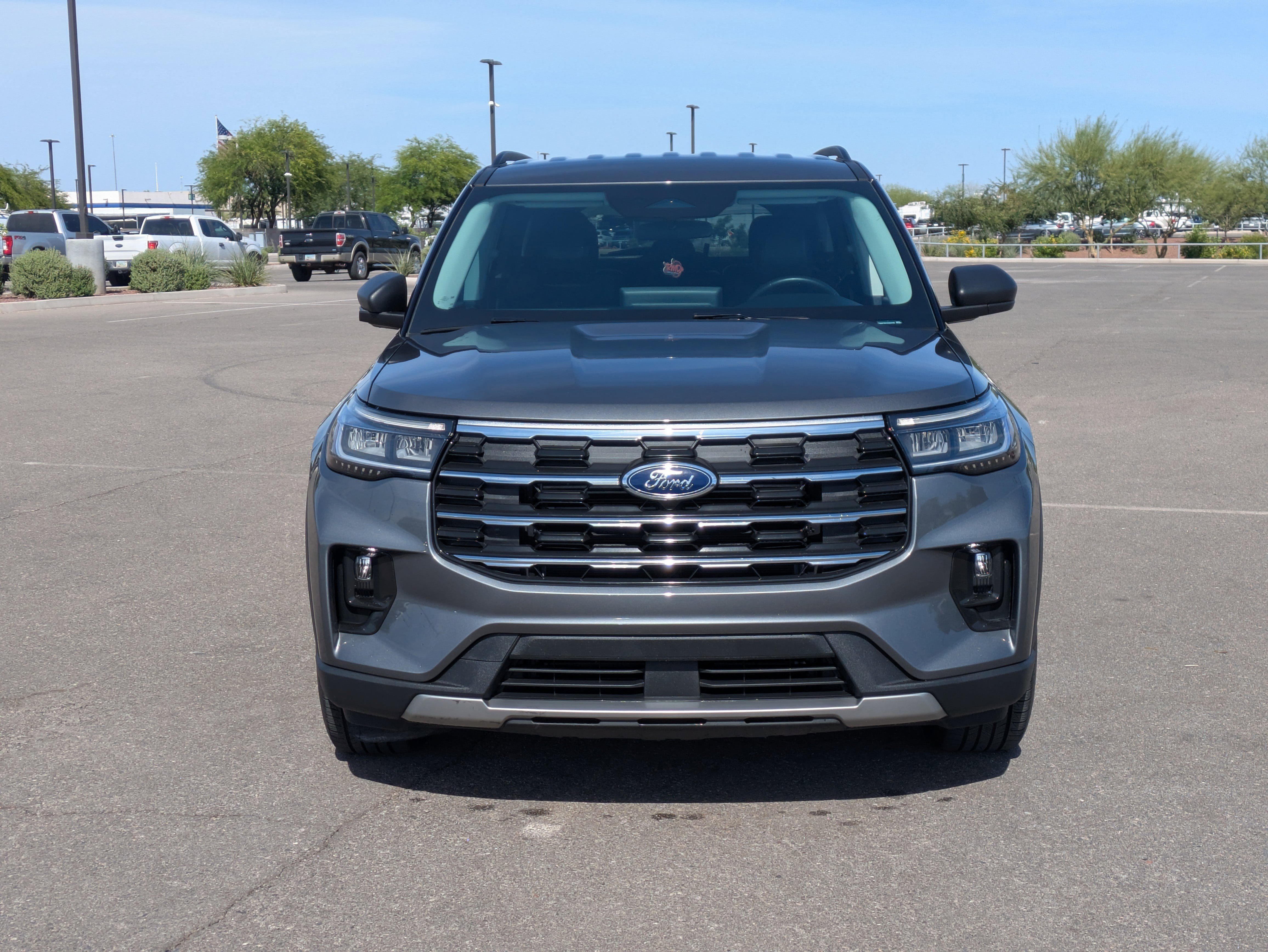 Used 2025 Ford Explorer Active w/ Active Comfort Package RWD image 9