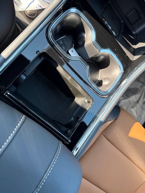New 2027 Chevrolet Traverse Z71 w/ LPO, Floor Liner Package AWD/4WD image 31