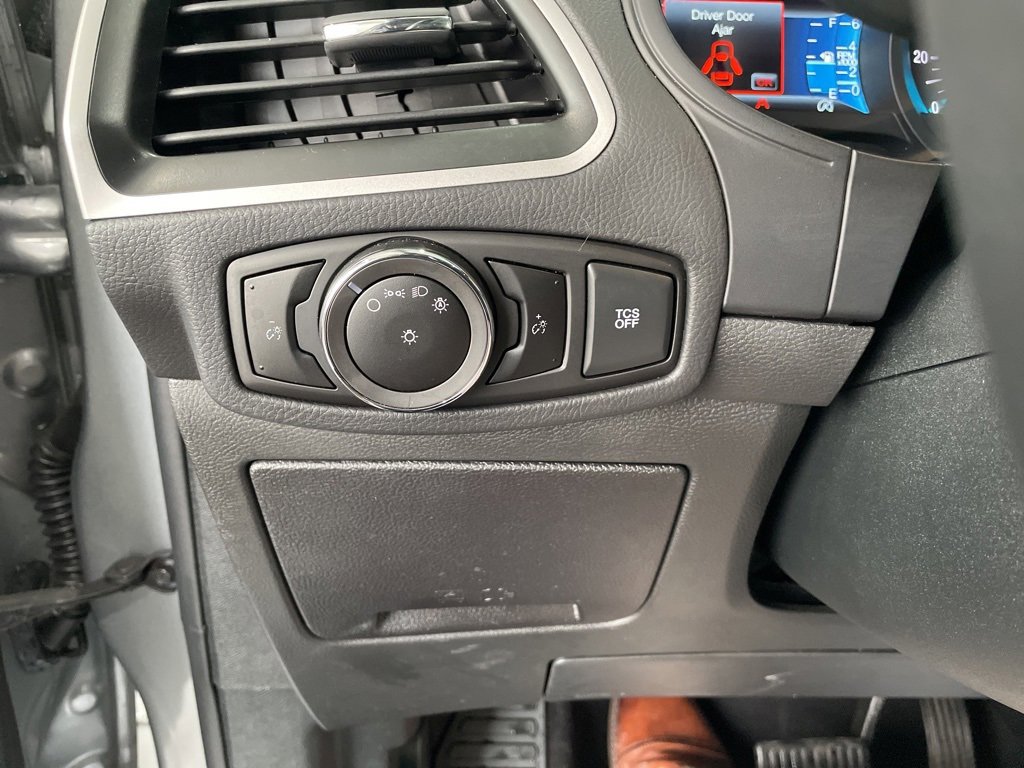 Used 2023 Ford Edge SEL image 14