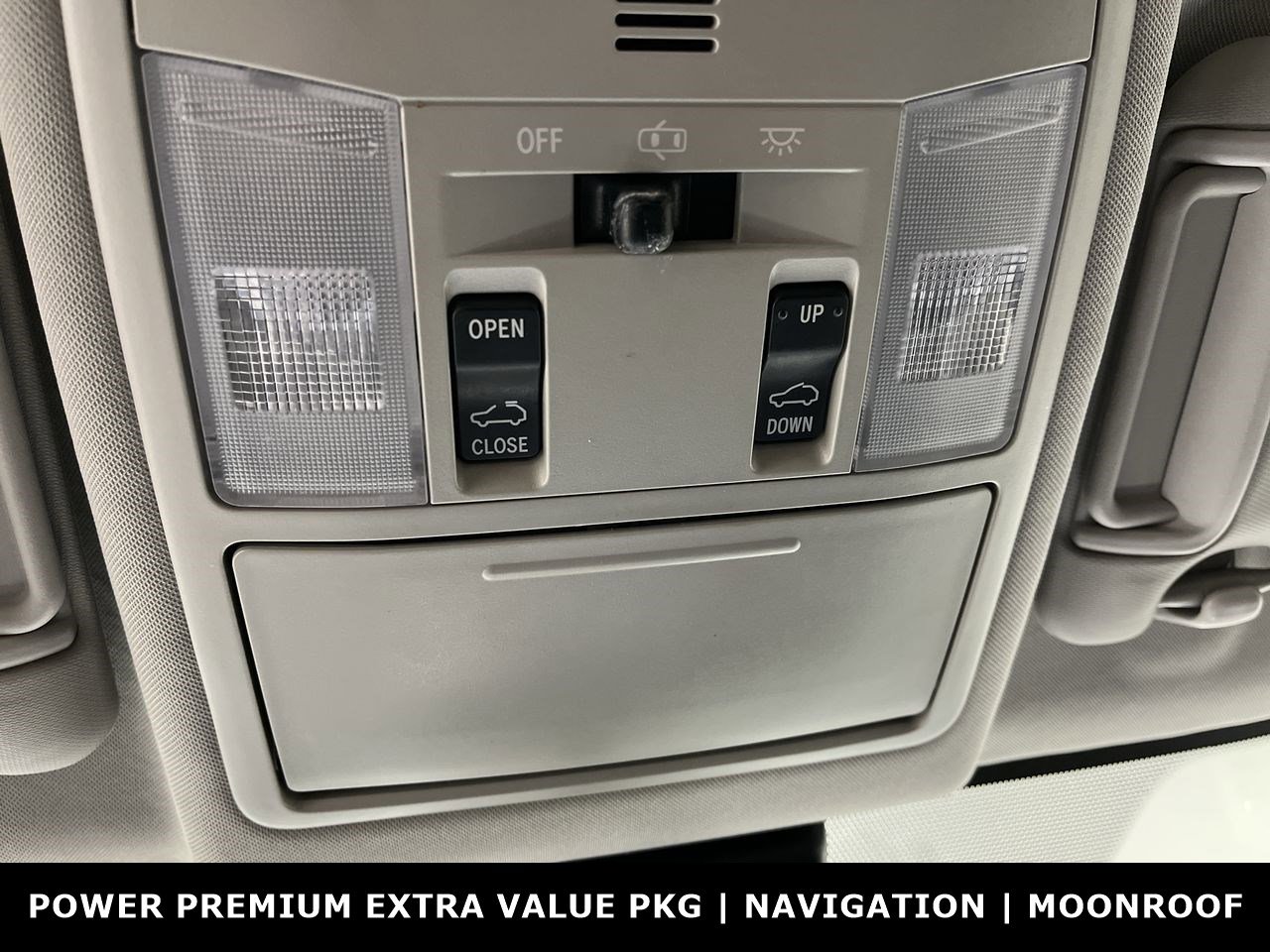 Used 2018 Toyota RAV4 XLE FWD image 22