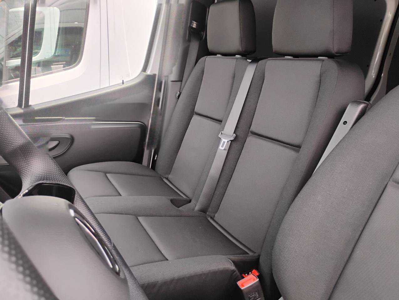 Used 2025 Mercedes-Benz Sprinter 2500 image 45