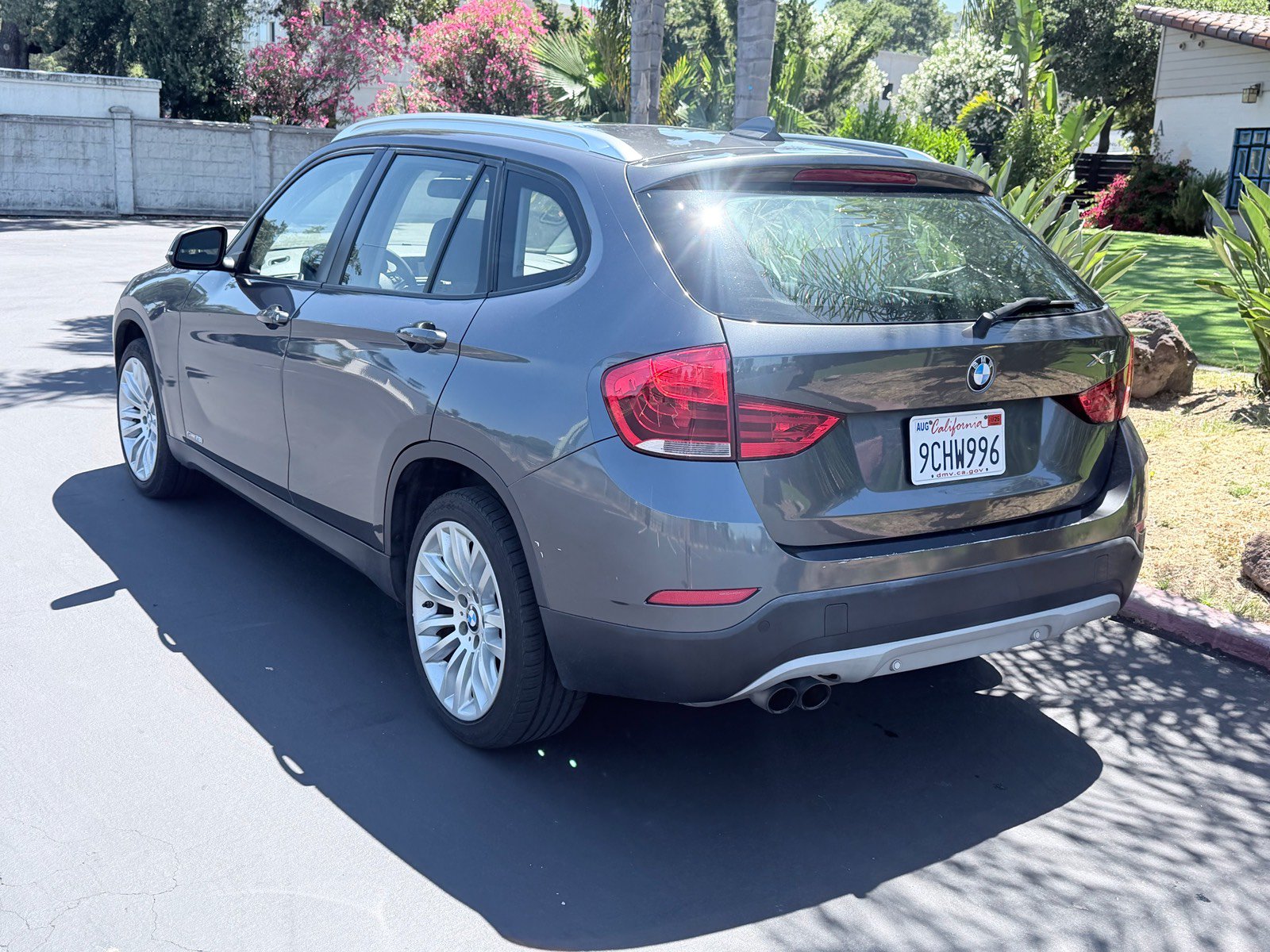 Used 2015 BMW X1 sDrive28i w/ Ultimate Package RWD image 3