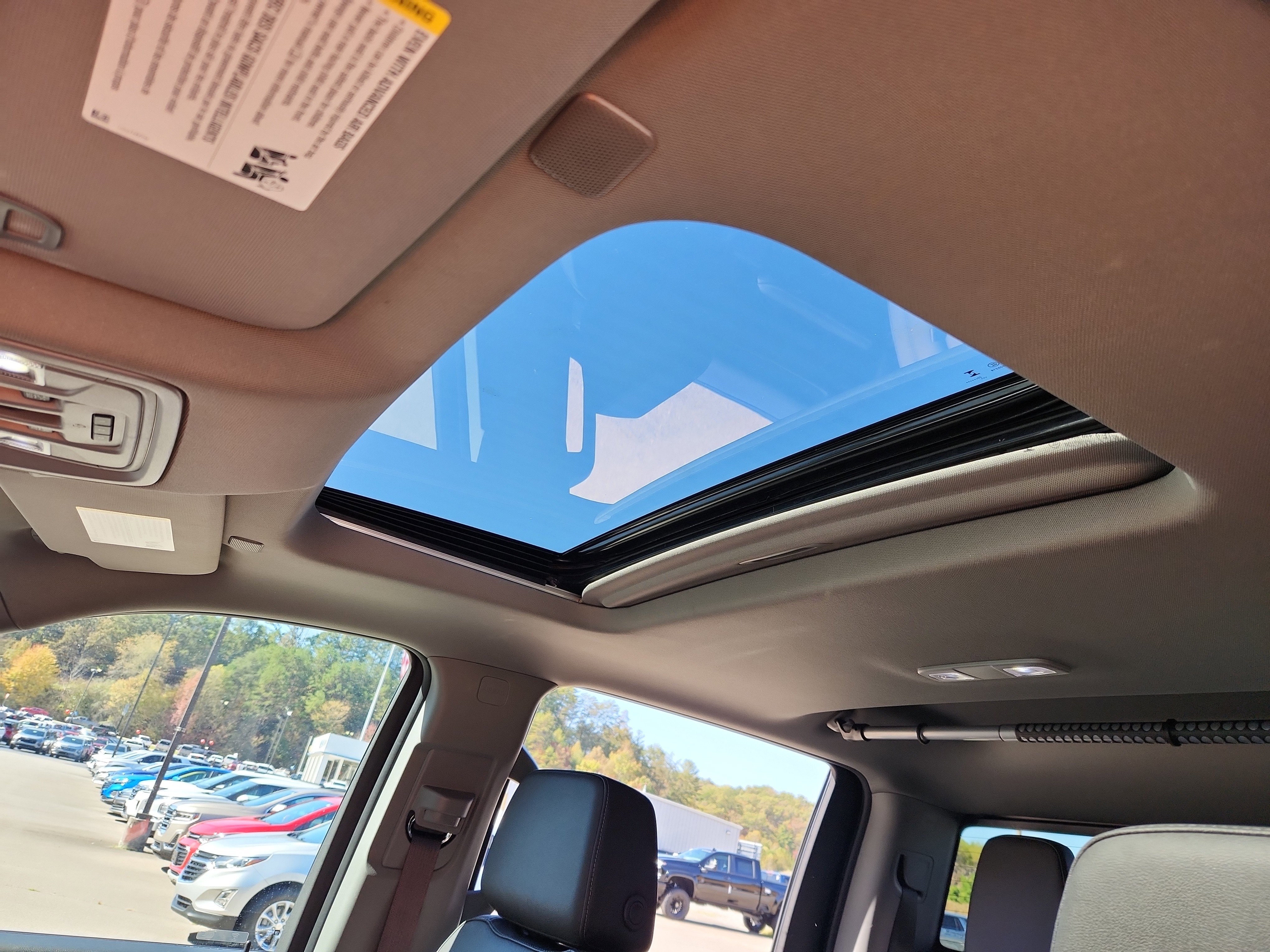 Used 2024 Chevrolet Silverado 2500 LTZ w/ LTZ Convenience Package image 26