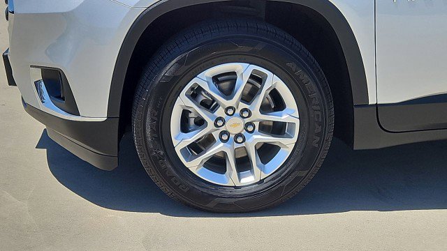 Used 2020 Chevrolet Traverse LT FWD image 32