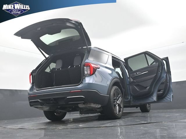 Used 2025 Ford Explorer ST-Line w/ Premium Package RWD image 29