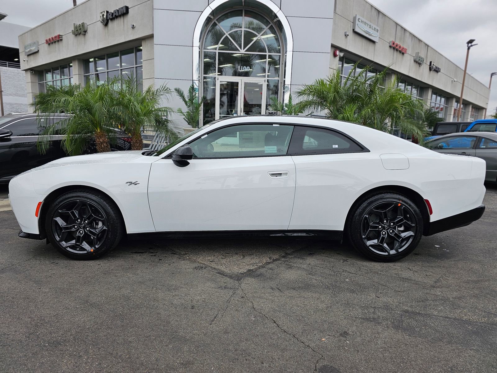 New 2026 Dodge Charger R/T w/ Blacktop Package AWD/4WD image 4