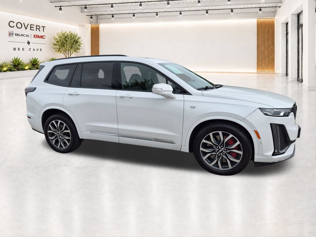 Used 2023 Cadillac XT6 Sport w/ Technology Package AWD/4WD image 16