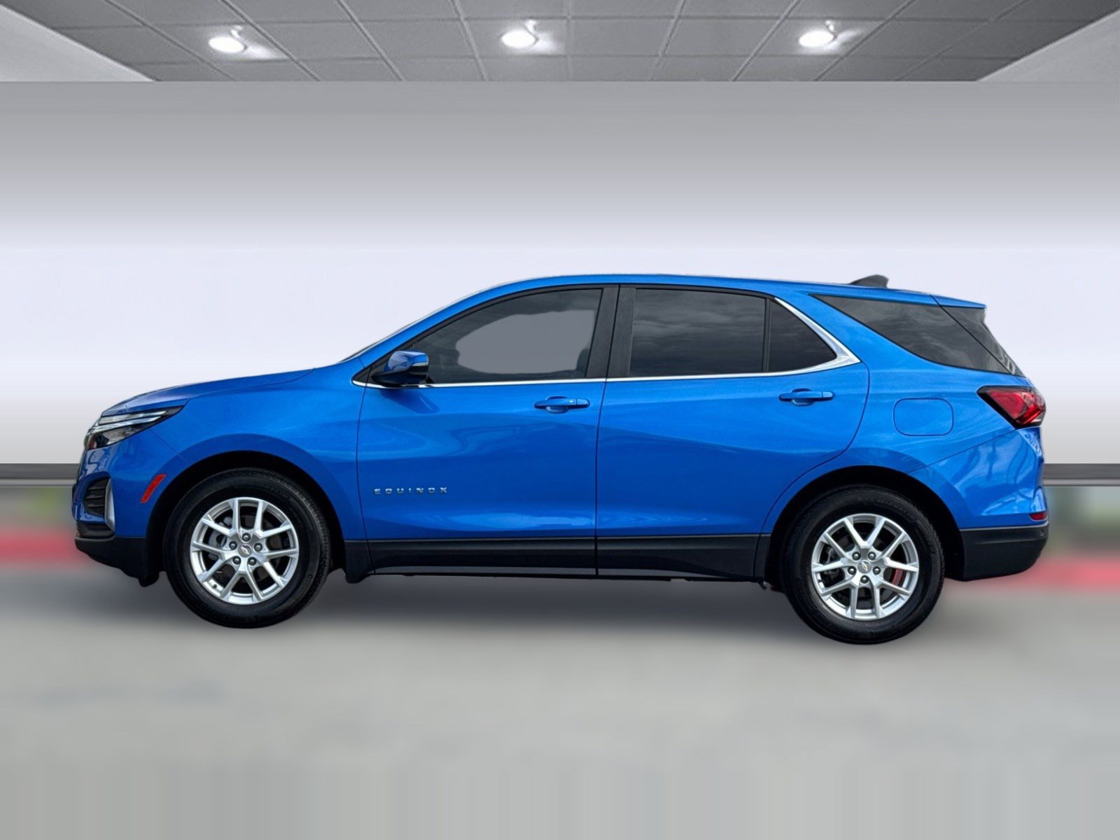 Used 2024 Chevrolet Equinox LT image 2