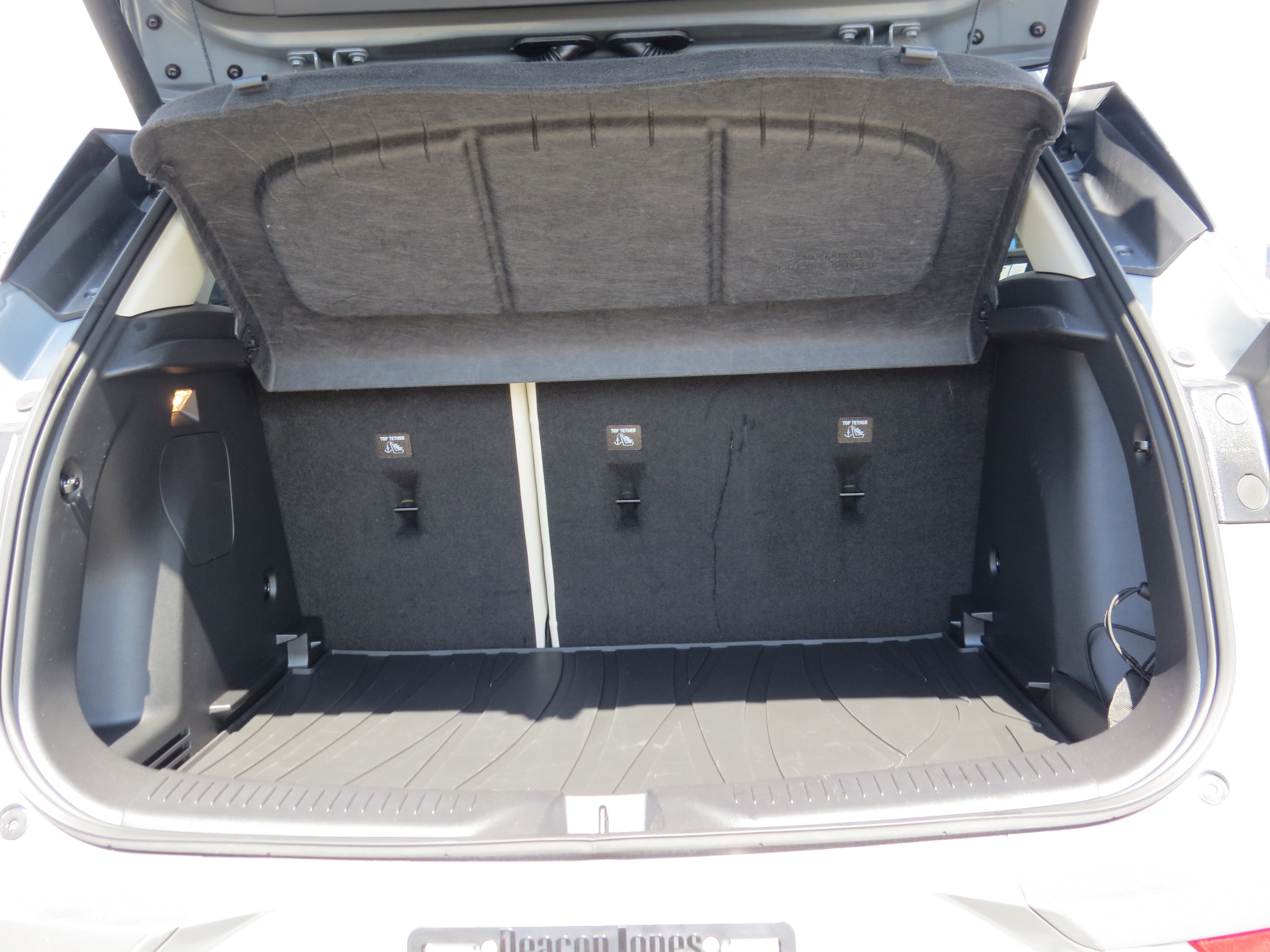 Certified 2025 Buick Encore GX Avenir w/ Avenir Technology Package image 11