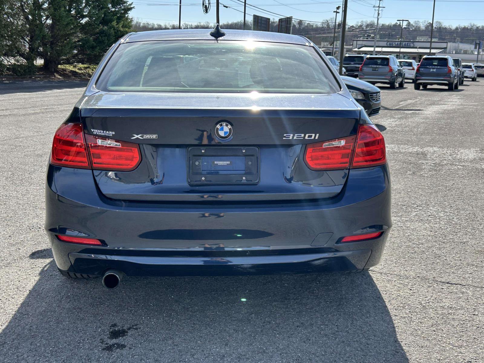 Used 2015 BMW 320i xDrive Sedan image 4