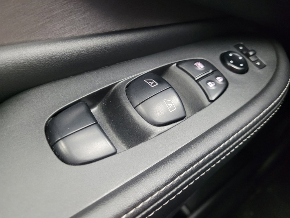 Used 2023 Nissan Murano SV image 27