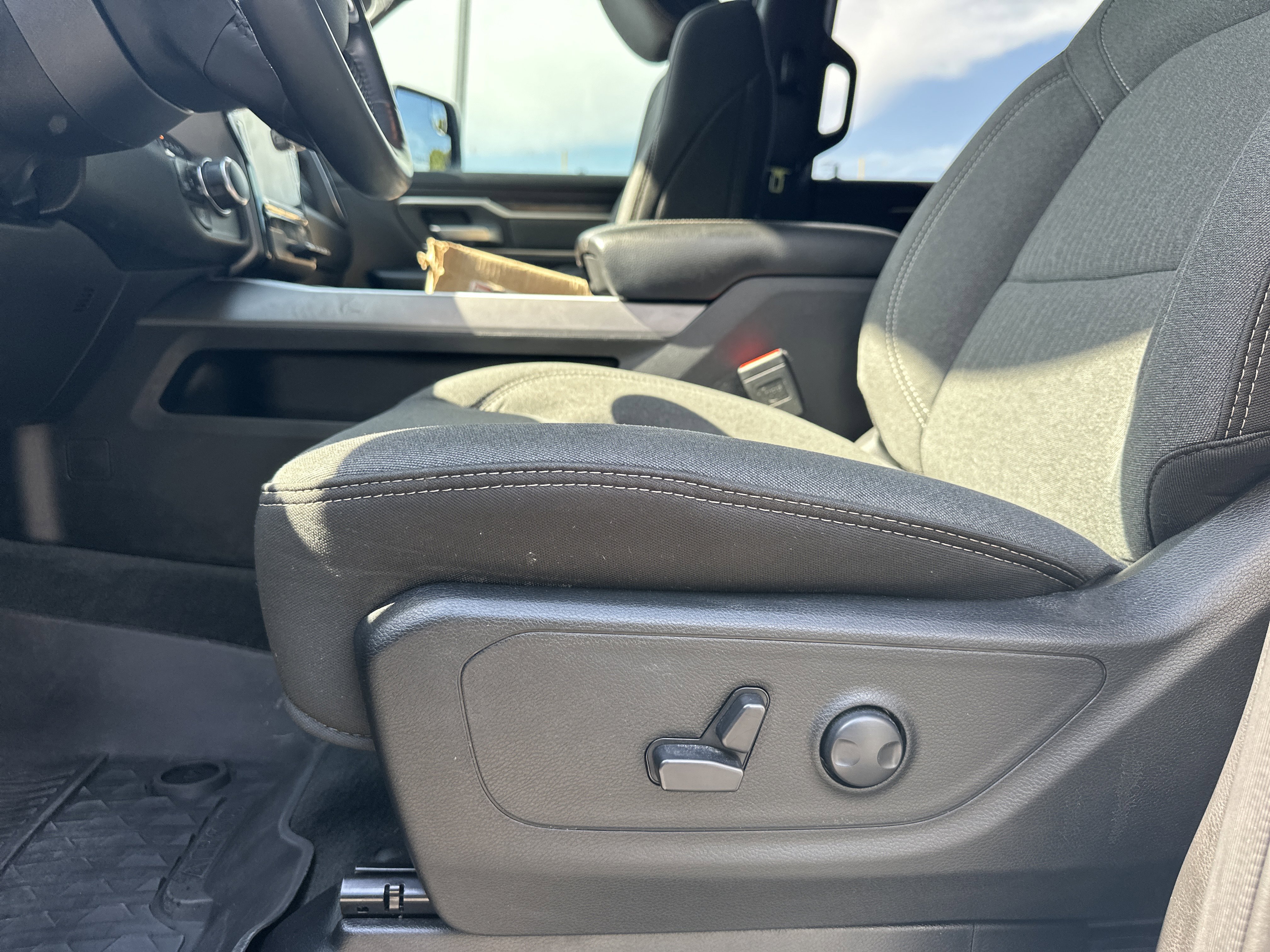 Used 2023 RAM 1500 Big Horn AWD/4WD image 11