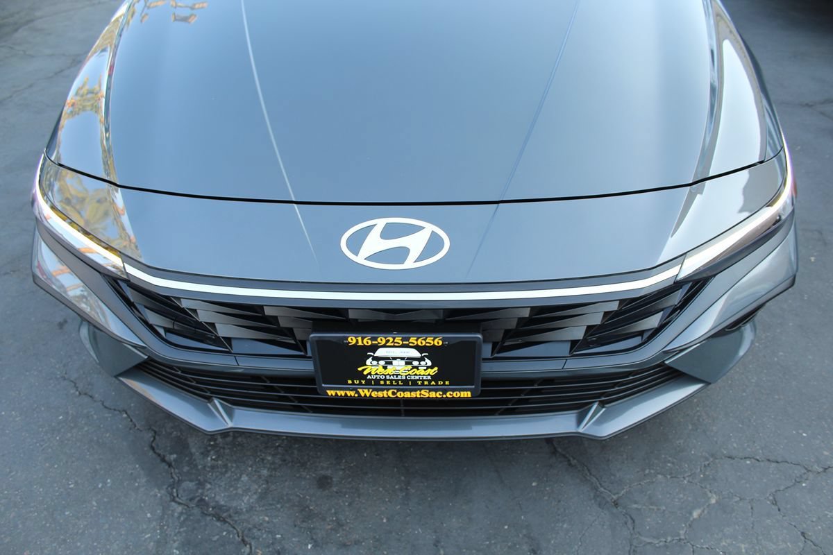Used 2024 Hyundai Elantra SEL FWD image 9