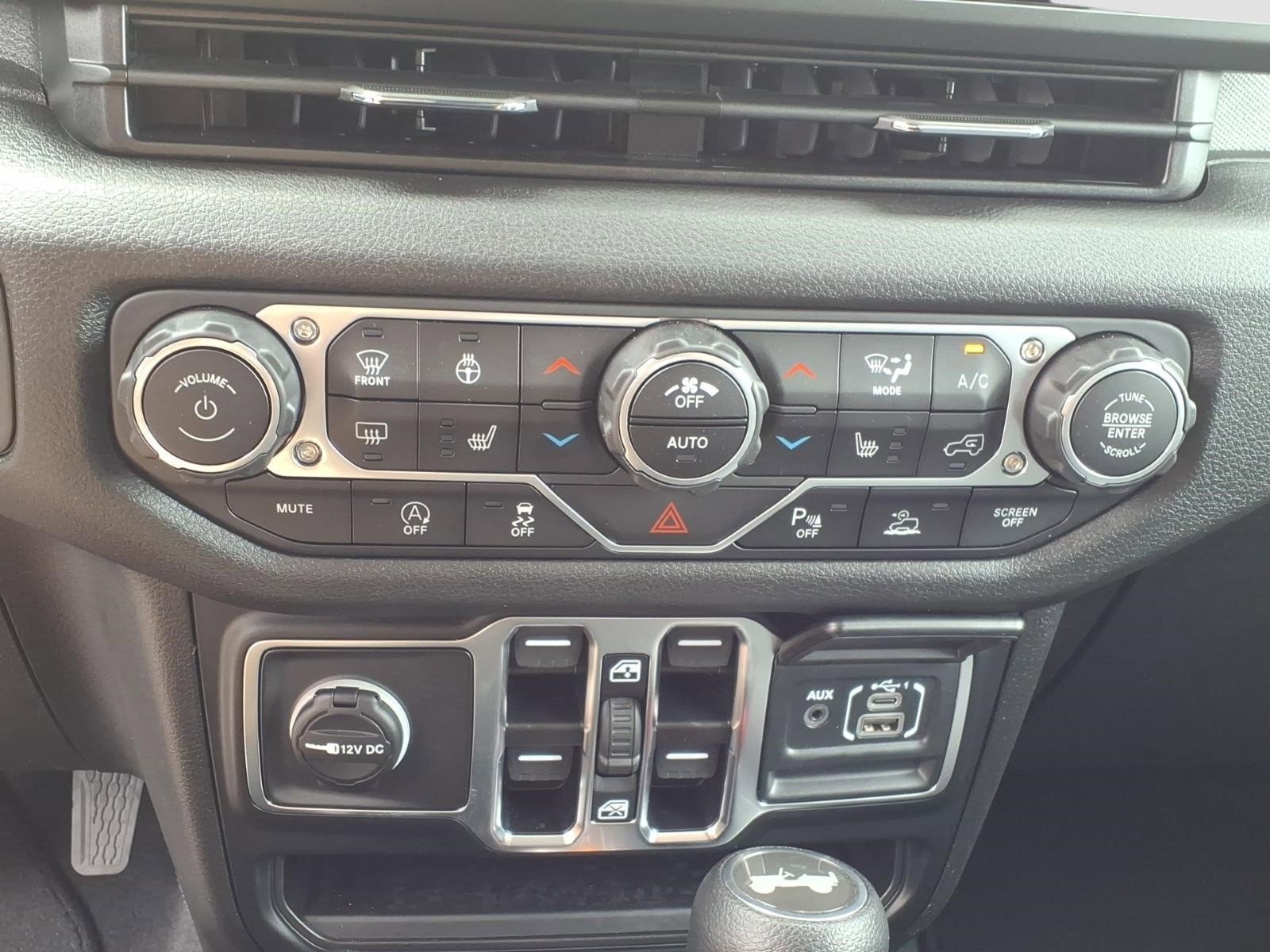 Used 2025 Jeep Wrangler Unlimited Sport AWD/4WD image 18