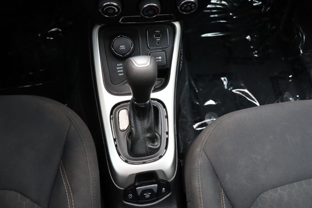 Used 2018 Jeep Compass Sport AWD/4WD image 21