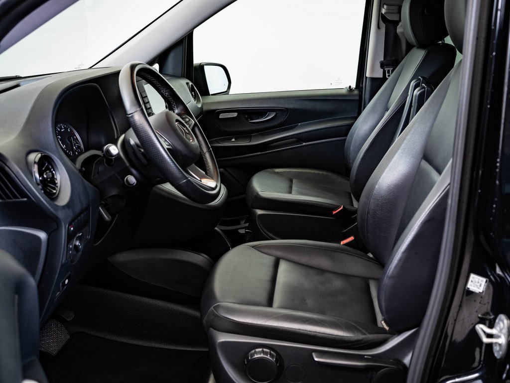 Used 2023 Mercedes-Benz Metris Passenger image 18
